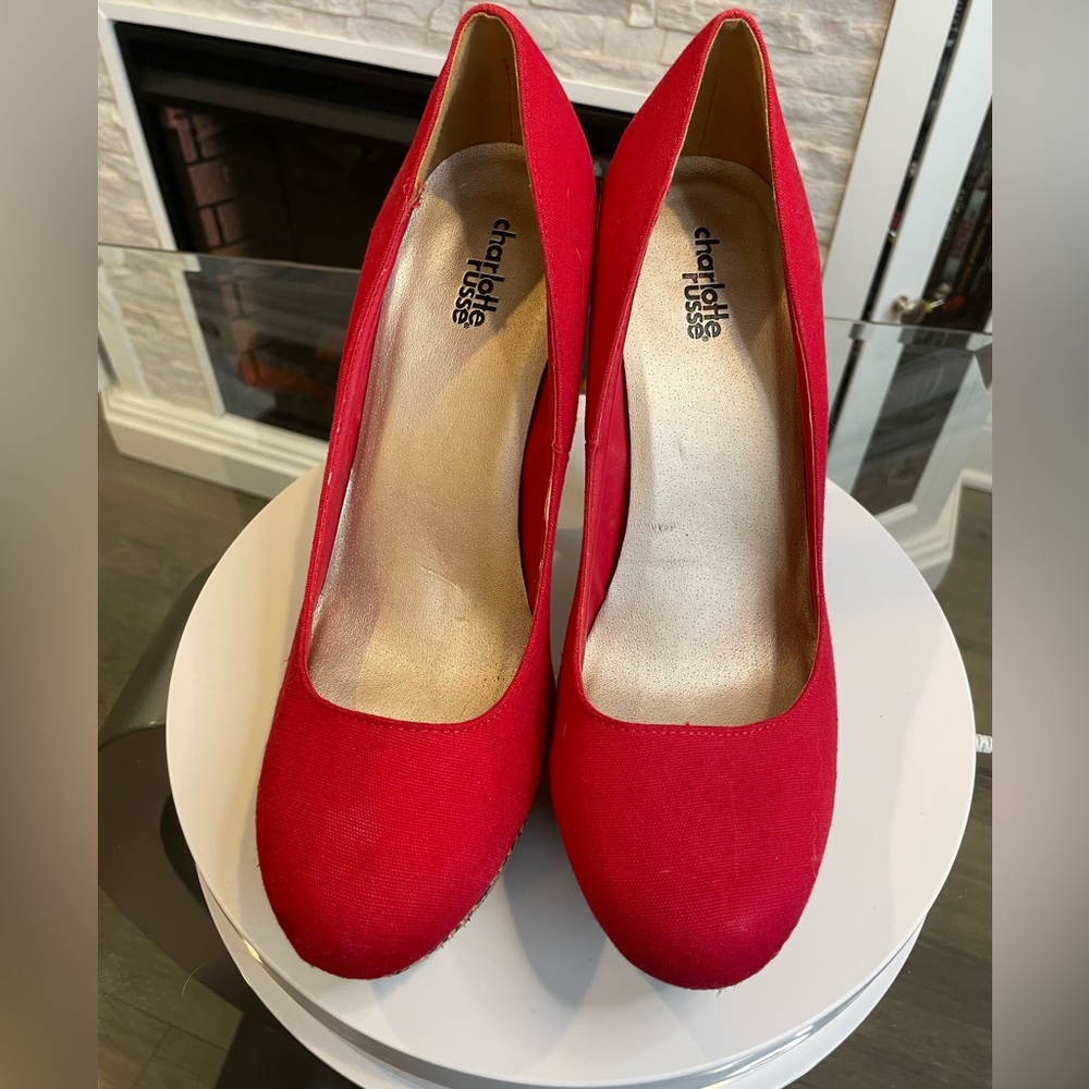 Red with brown printed heel and platform